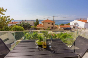 Beeindruckendes Apartment nur 500 Meter zum Strand mit Meerblick, Sauna, Gym, Pool
